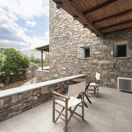 Palos * Livadi (Serifos)